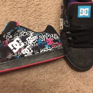 DC skater shoes